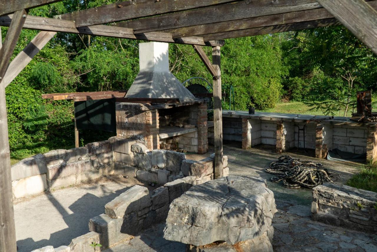 Julijud, Heated Pool, Jacuzzi, Dome And Sauna Brajkovici  Esterno foto